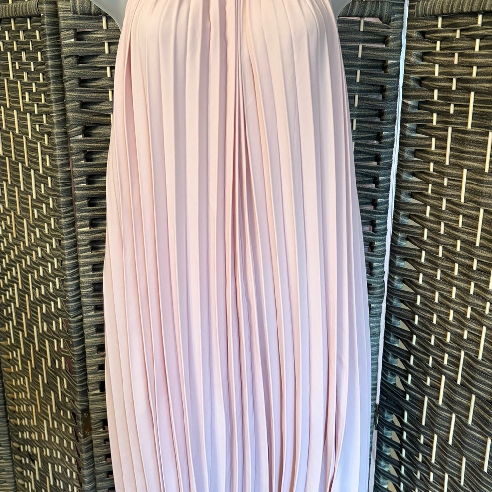 Pleated Midi dress in Soft Blush